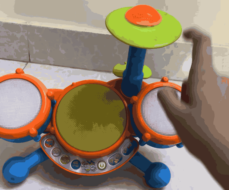 KidiBeats: cada tambor se ilumina al tocarlo